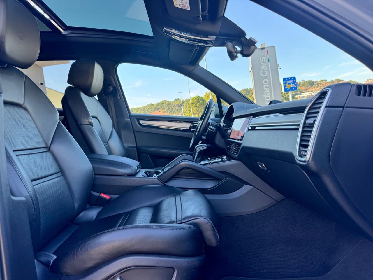 Porsche Cayenne 3.0 V6 E-Hybrid open edition uni pro italia