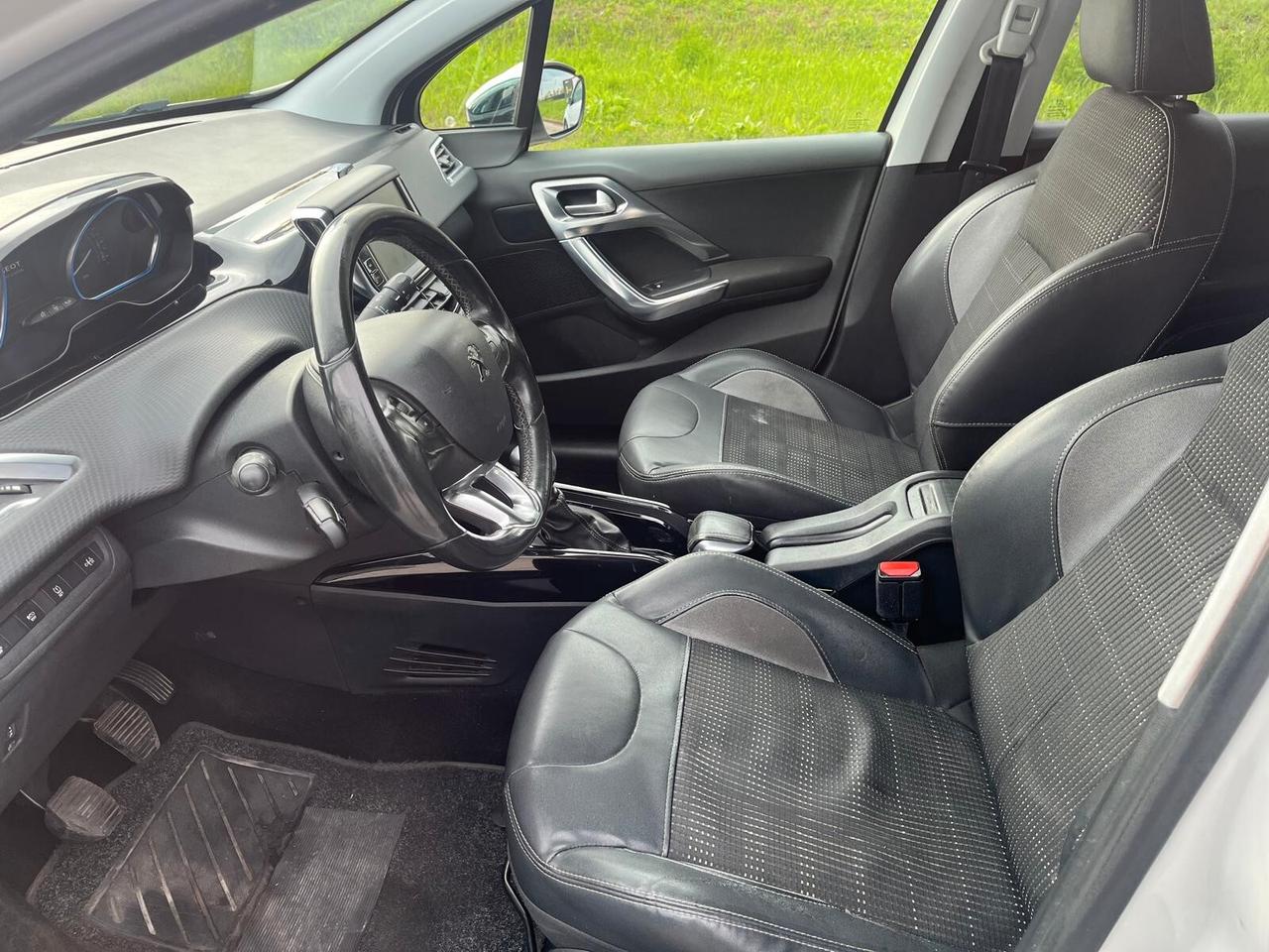 Peugeot 2008 1.6 e-HDi Allure
