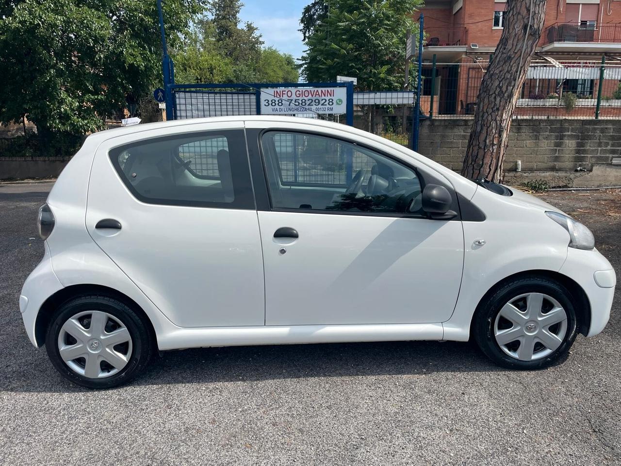 Toyota Aygo 1.0 12V VVT-i 5 porte Now Connect