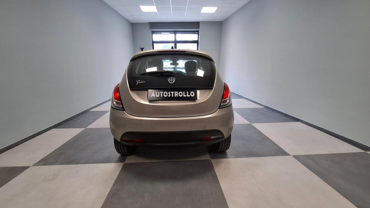 Lancia Ypsilon 0.9 TwinAir 85 CV 5 porte Metano Ecochic Gold