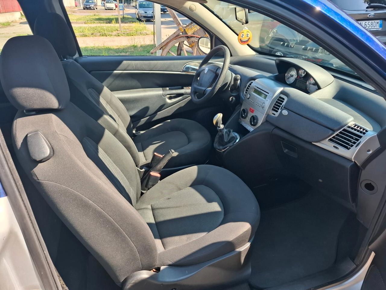 Lancia Ypsilon 1.4 Passion