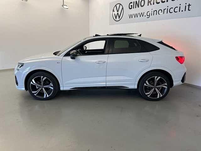 Audi Q3 SPB 35 TFSI S-tronic Identity Black