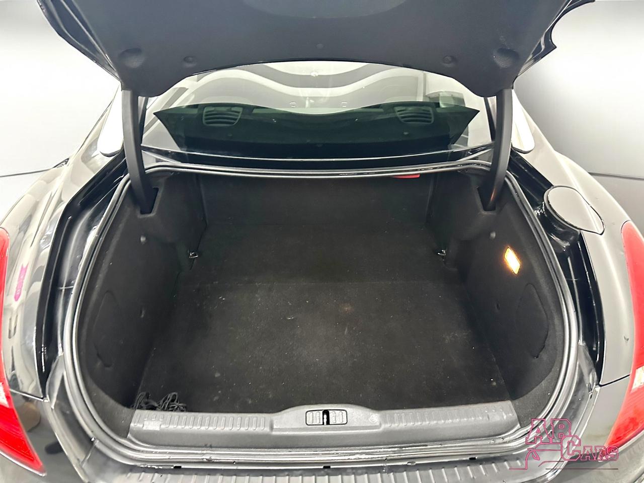 Peugeot RCZ 2.0 HDi 163CV Black Yearling