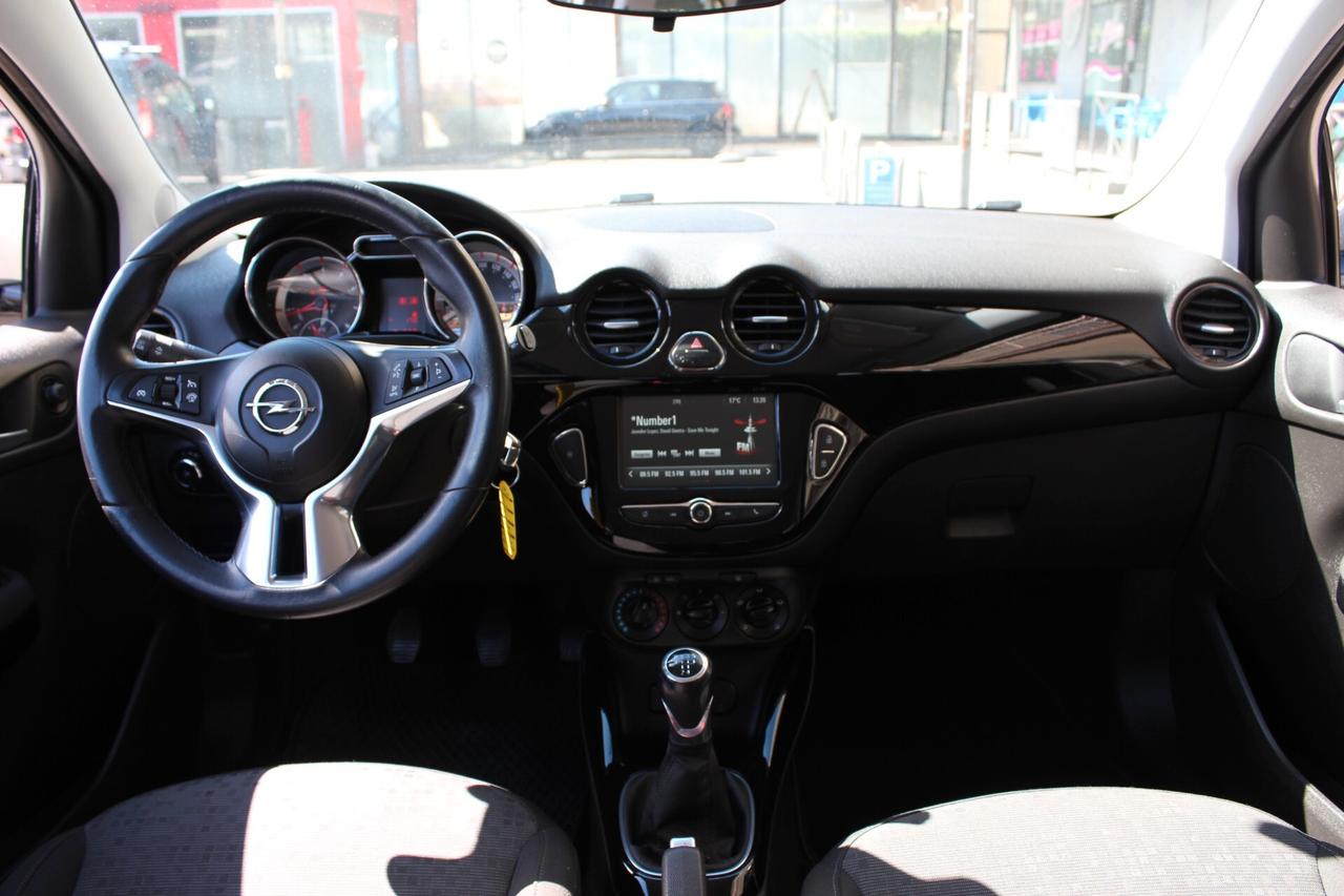 Opel Adam 1.2 70 CV Glam