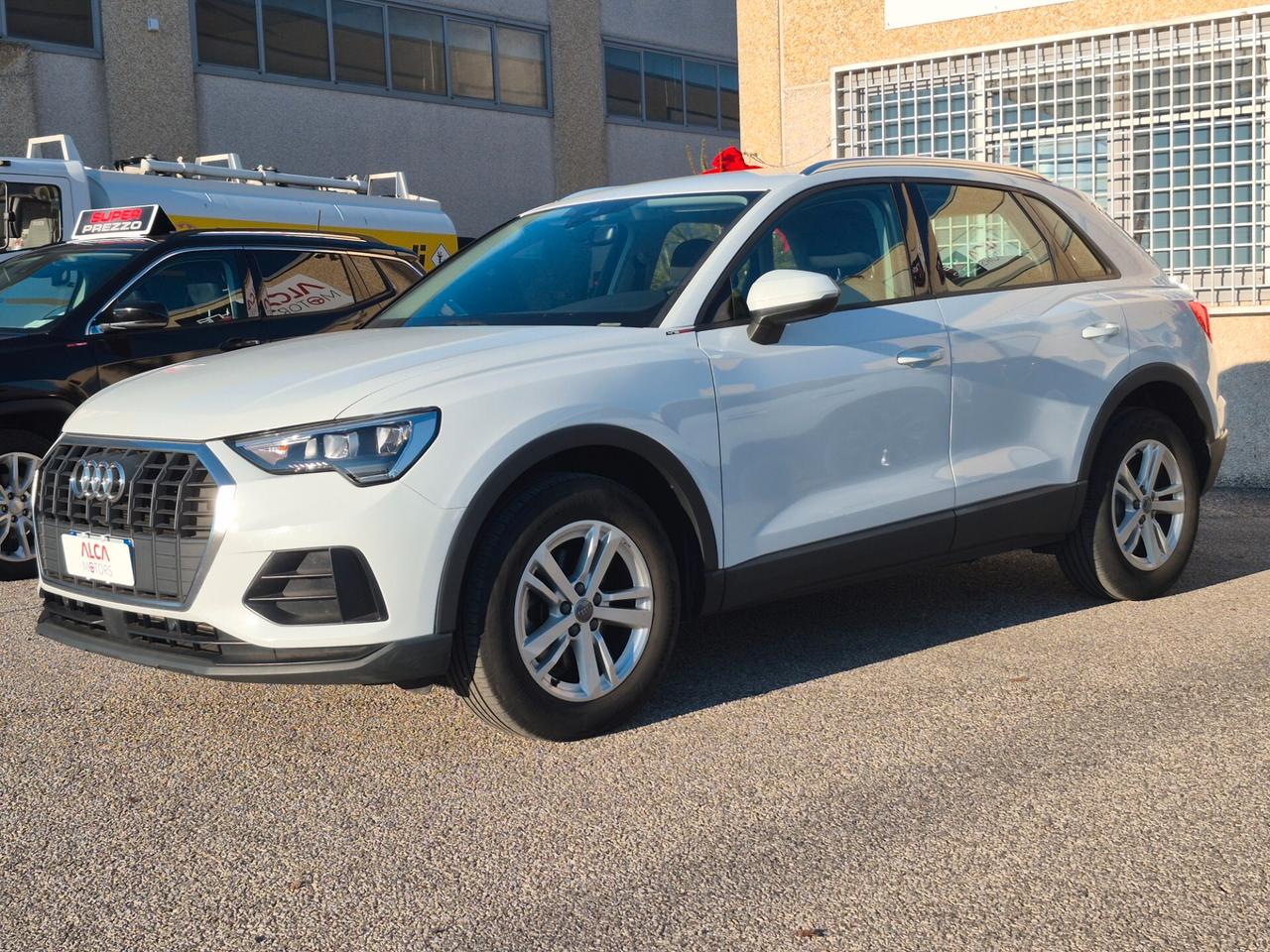 Audi Q3 35 TDI S tronic Business
