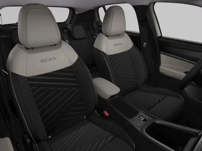 Fiat 600 Hybrid 145 CV DCT MHEV La Prima