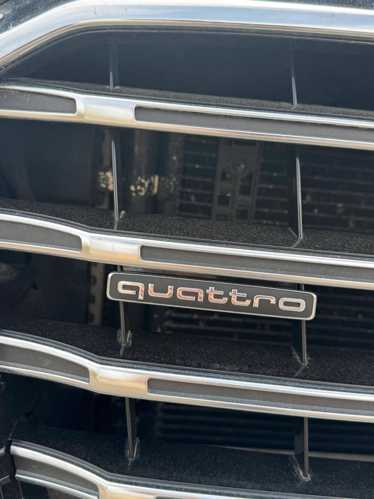 audi Q5 3.0 v6 245cv gancio traino