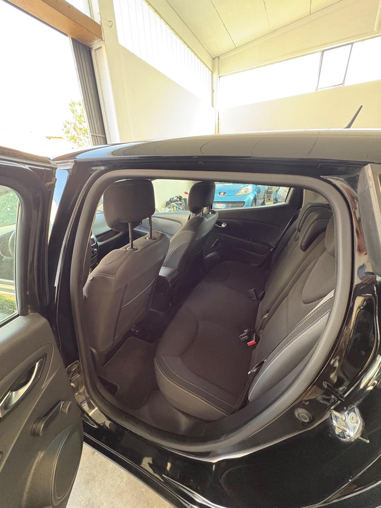 Renault Clio 1.2 75CV 5 porte Life limited