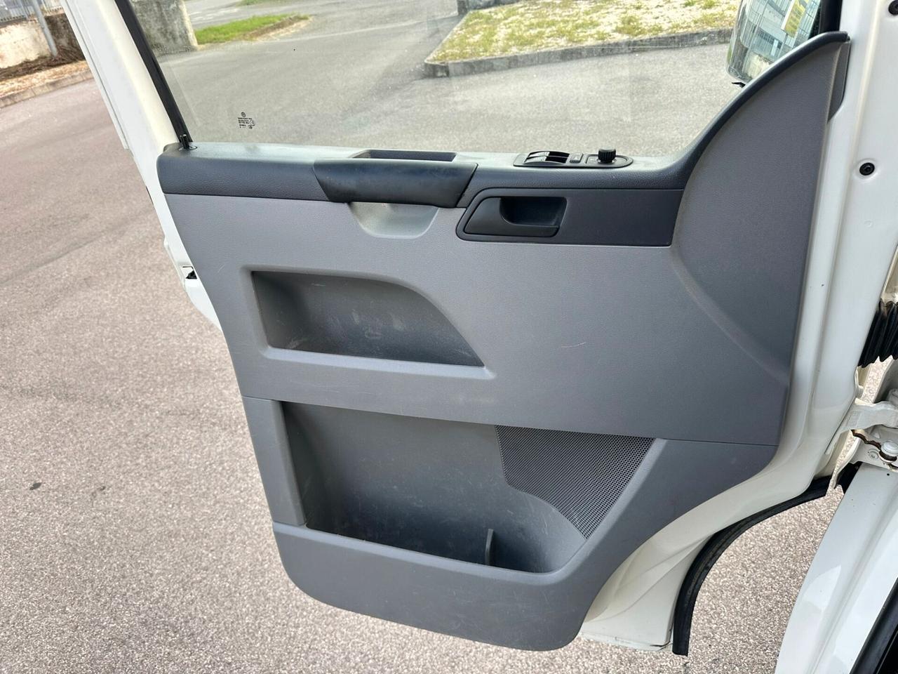 VW TRANSPORTER CON GANCIO TRAINO SUPER PREZZO!