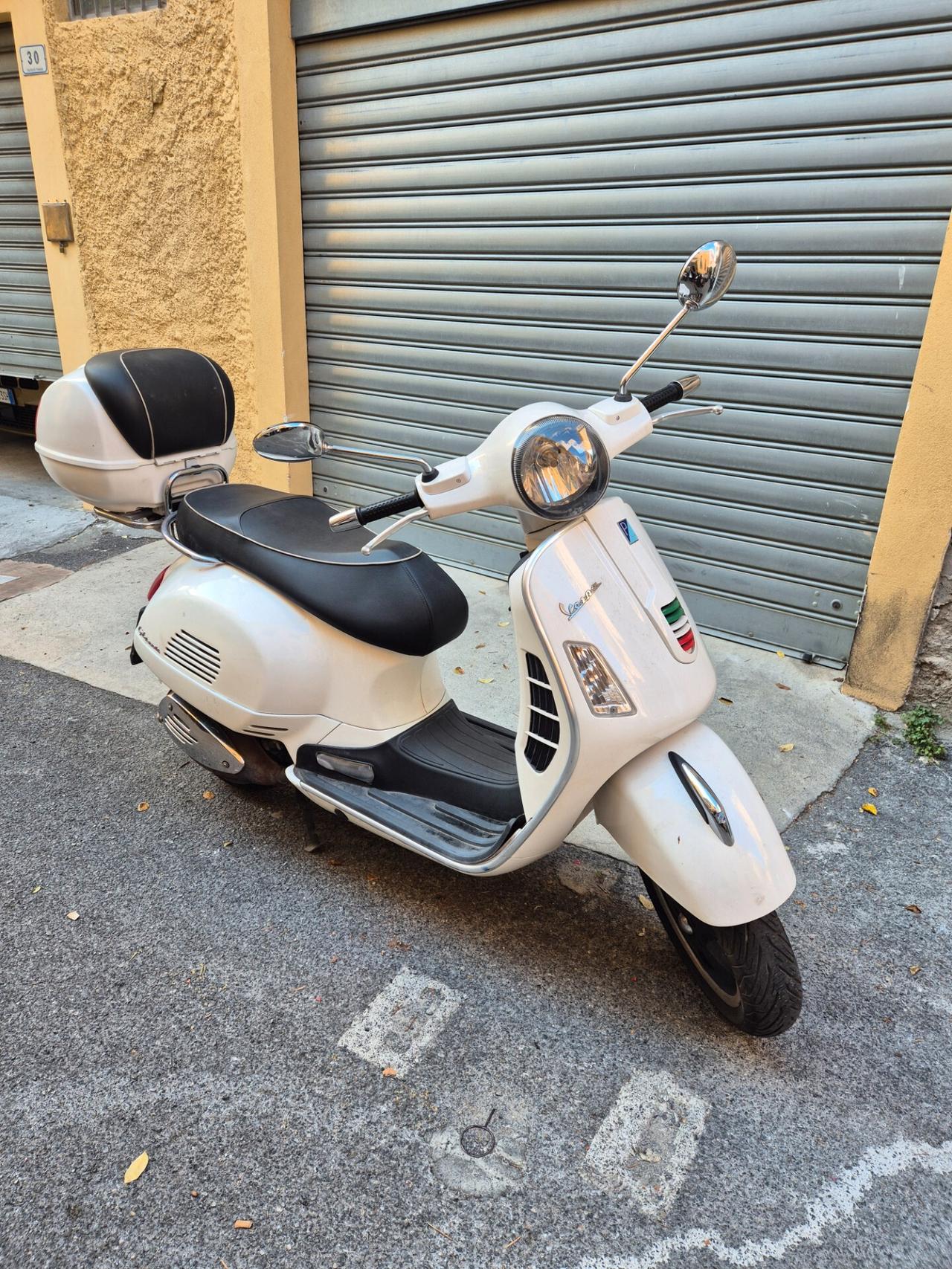 PIAGGIO VESPA GTS 300 SUPER