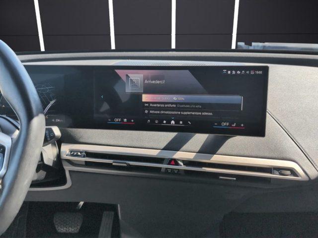 BMW iX xDrive40 Pacchetto Sportivo