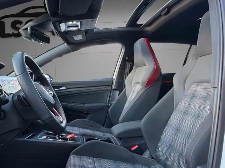Volkswagen Golf GTI 2.0 tsi 245cv dsg~Unipro~Promo~Finanziamento