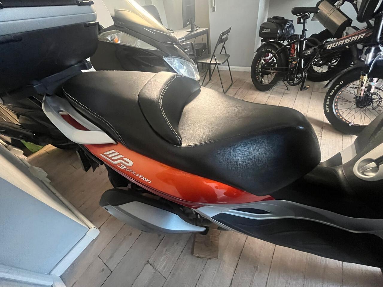 PIAGGIO MP3 300