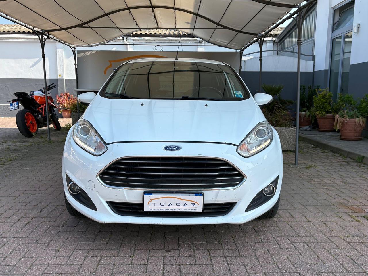 Ford Fiesta Titanium 1.5 TDCi AUTOCARRO DIS #10331