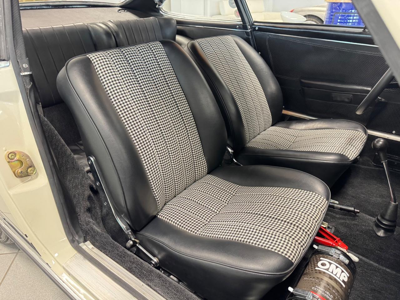 Porsche 911 2.0S SWB Coupe