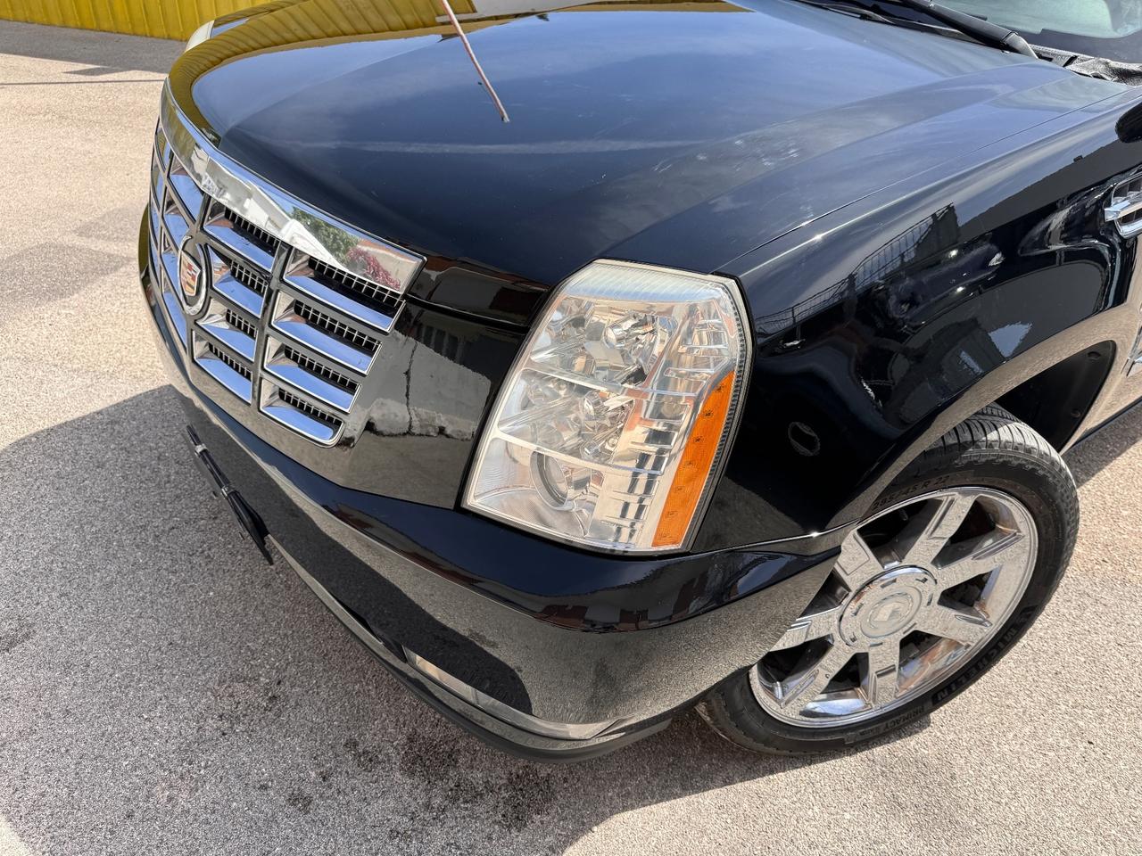 CADILLAC ESCALADE 6.2 V8 * IMPIANTO GPL *GANCIO TRAINO 3000 KG * ALLESTIMENTO UNICO