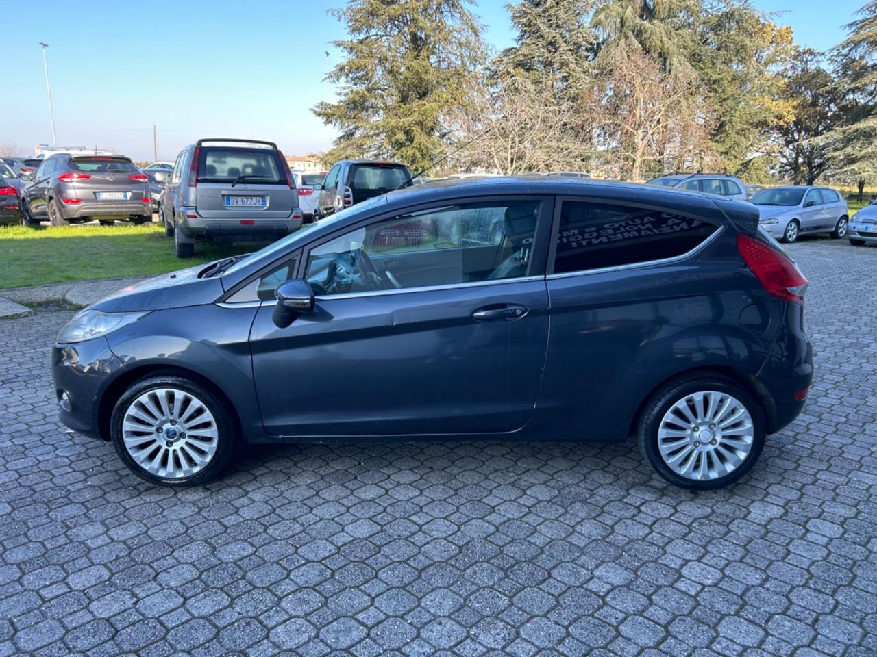 Ford Fiesta NEOPATENTATI | 1.2B - Titanium |