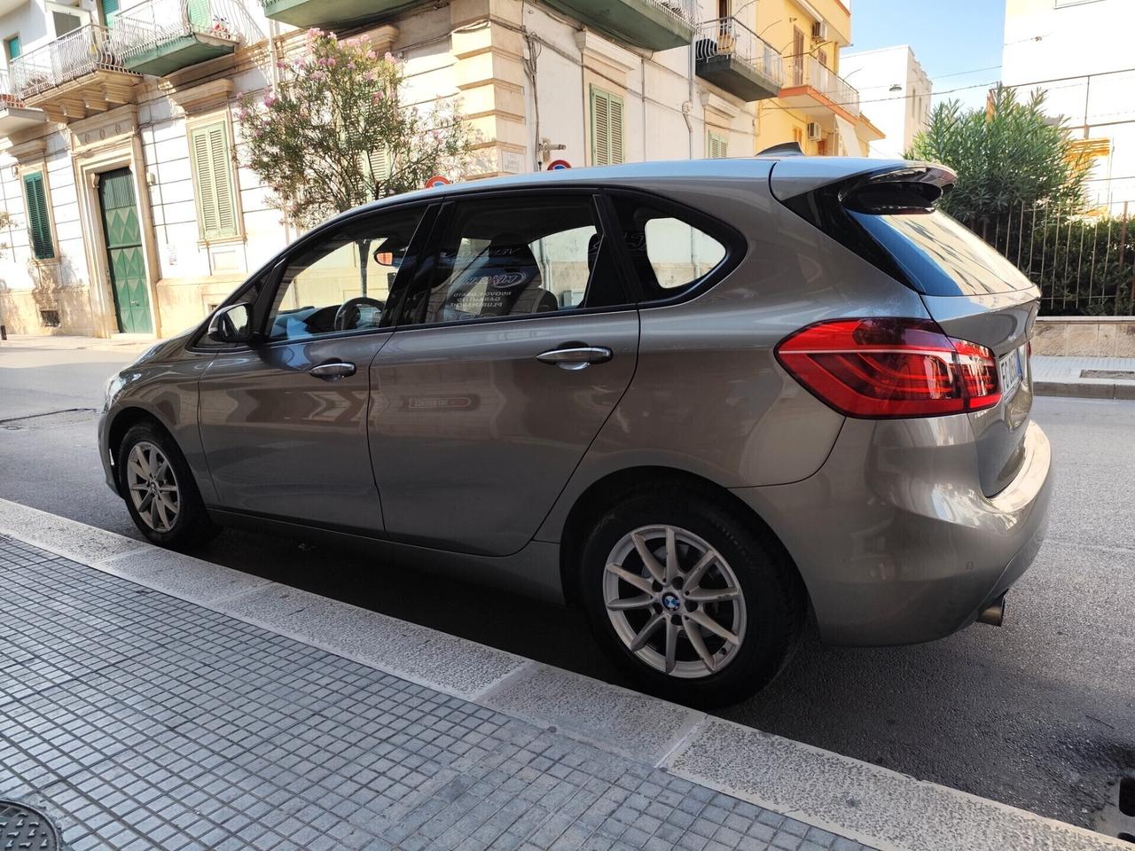 BMW 218d Active Tourer 150CV AUTOMATICA NAVI