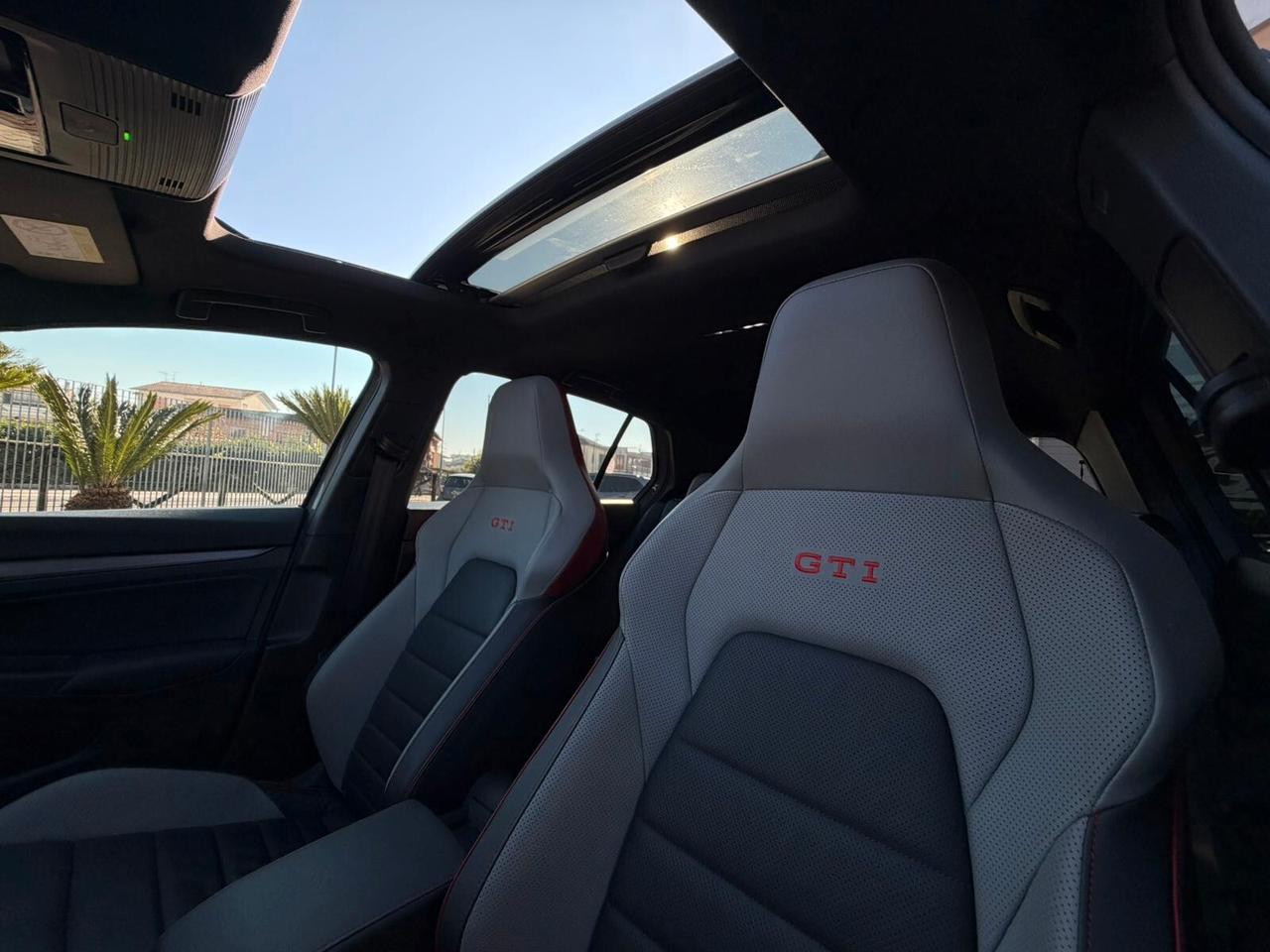 Volkswagen Golf GTI 8.5 2.0 TSI 265 CV PANORAMA IQ LIGHT