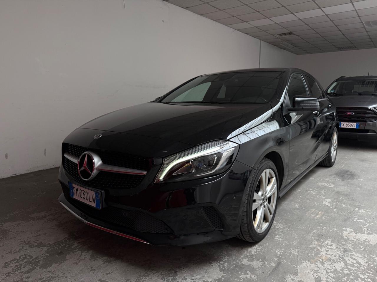 MERCEDES-BENZ 180 D PREMIUM AUTOMATIC