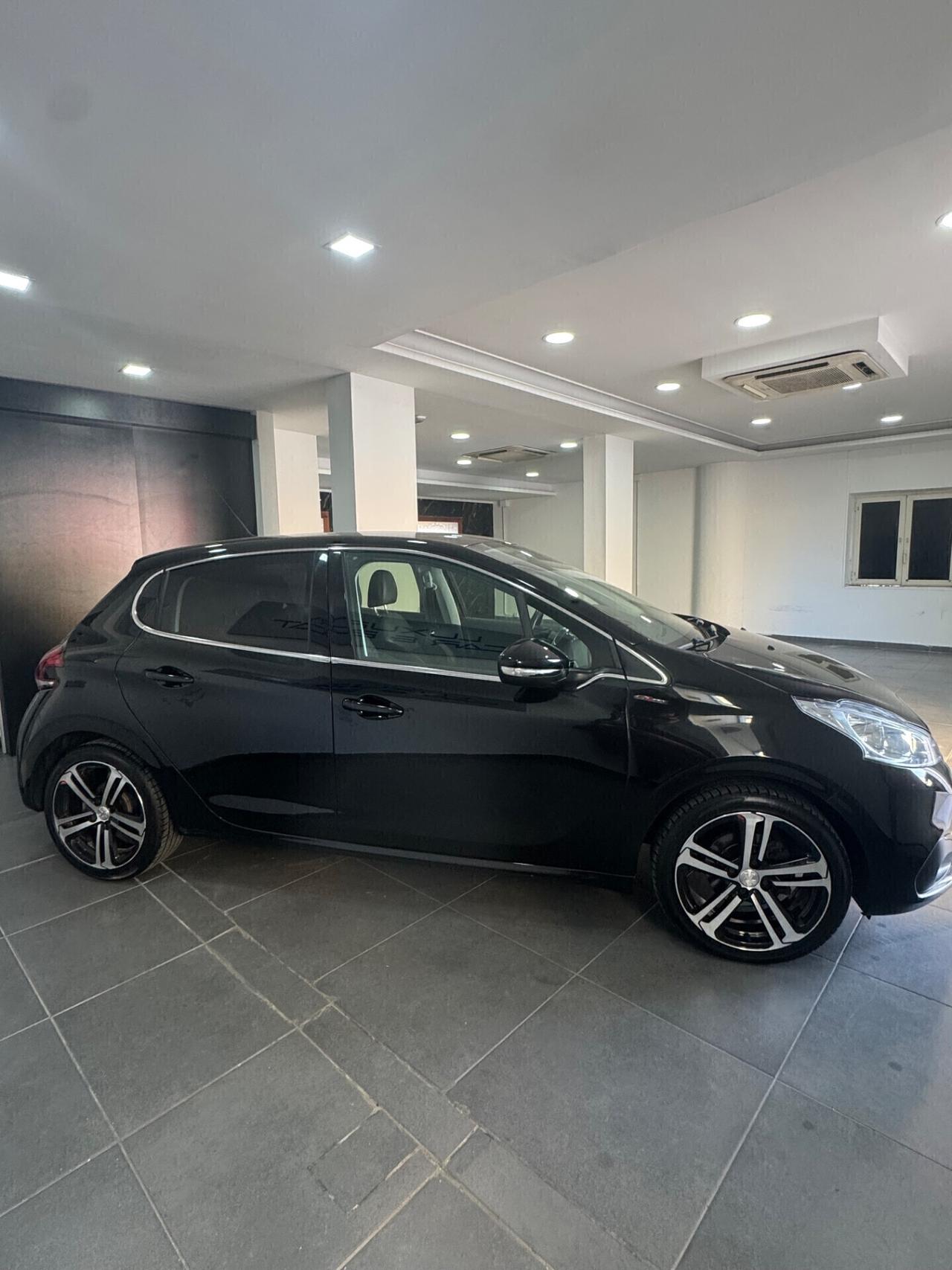 Peugeot 208 PureTech Turbo 110 S&S 5 porte GT Line