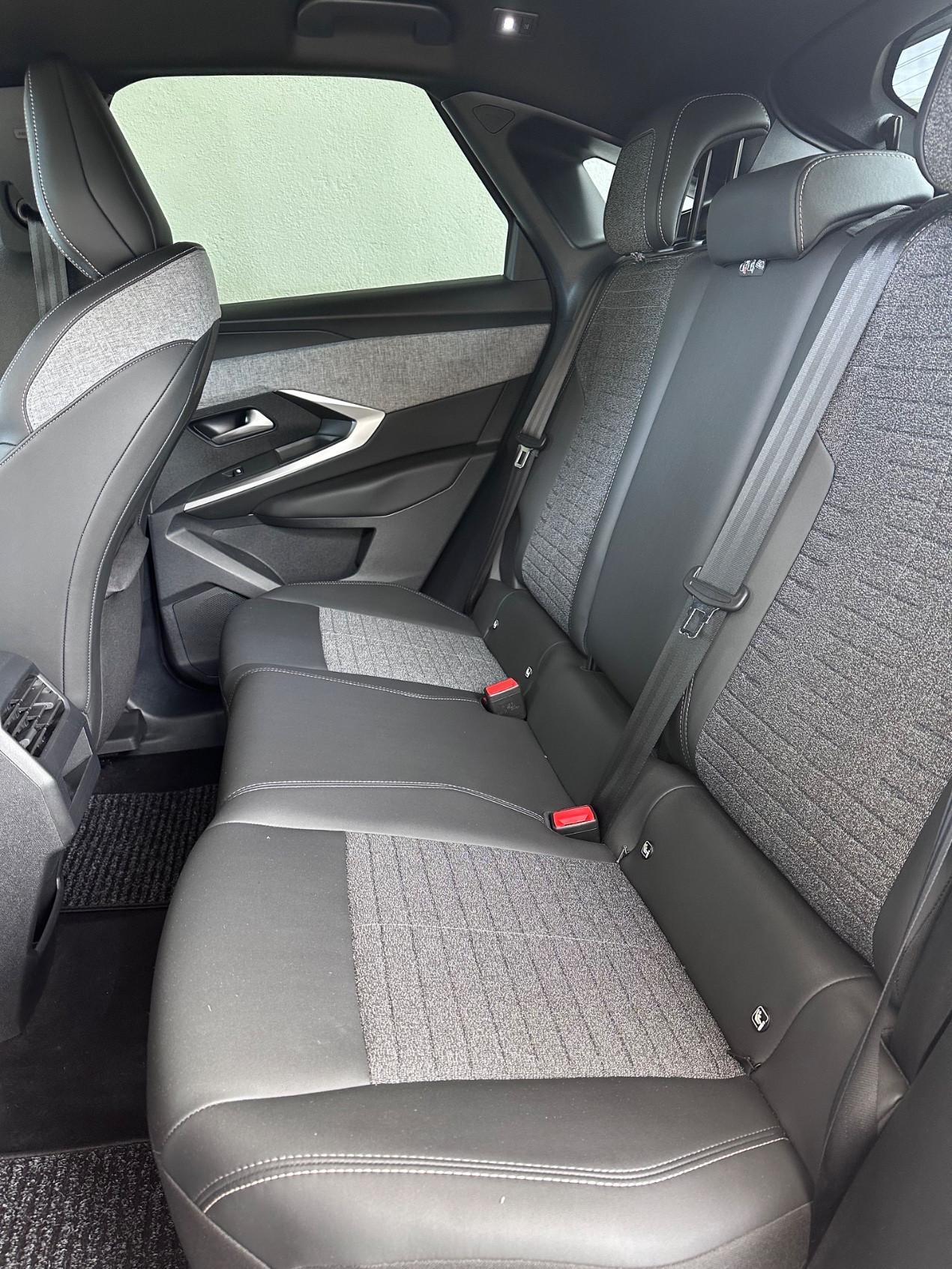 Peugeot 3008 3008 1.2 hybrid Allure 145cv e-dcs6