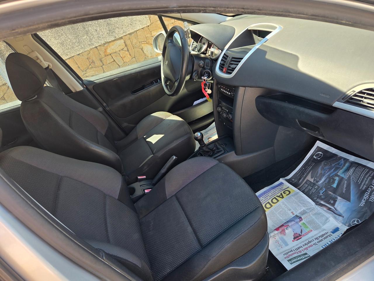 Peugeot 207 1.4 HDi 70CV 5p. Energie 2011