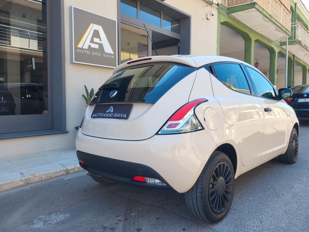 Lancia Ypsilon 1.2 69 CV 5 porte S&S Elefantino Blu...