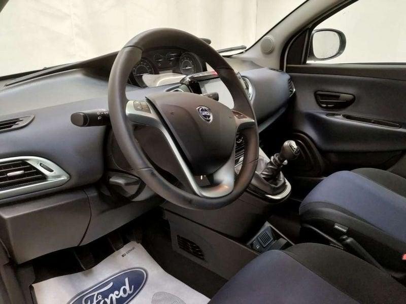 Lancia Ypsilon 1.0 firefly hybrid Gold Plus s&s 70cv 5p.ti