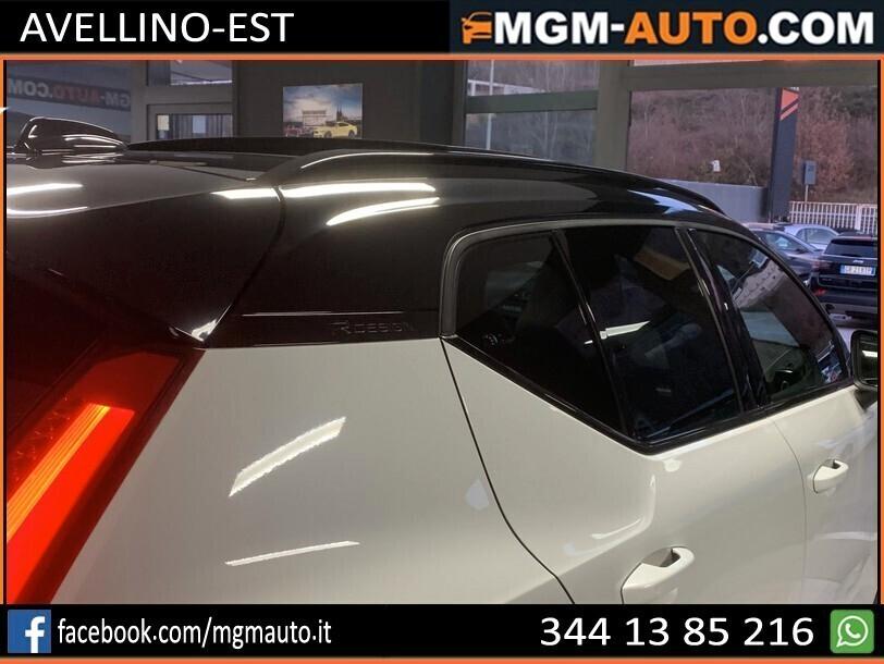 VOLVO XC40 D4 AWD Geartronic R-design - TETTO