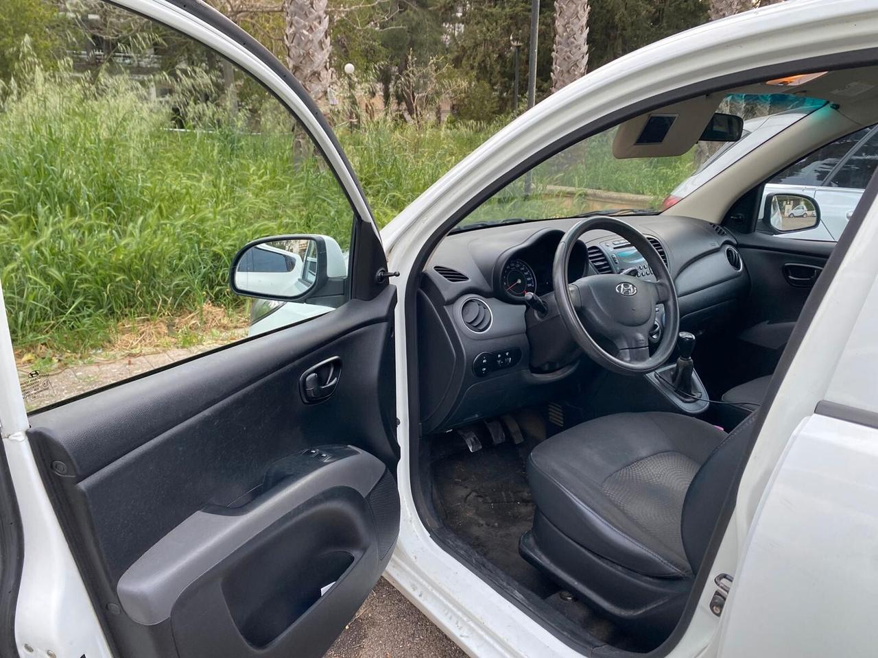 Hyundai i10 1.1 benzina 69 CV