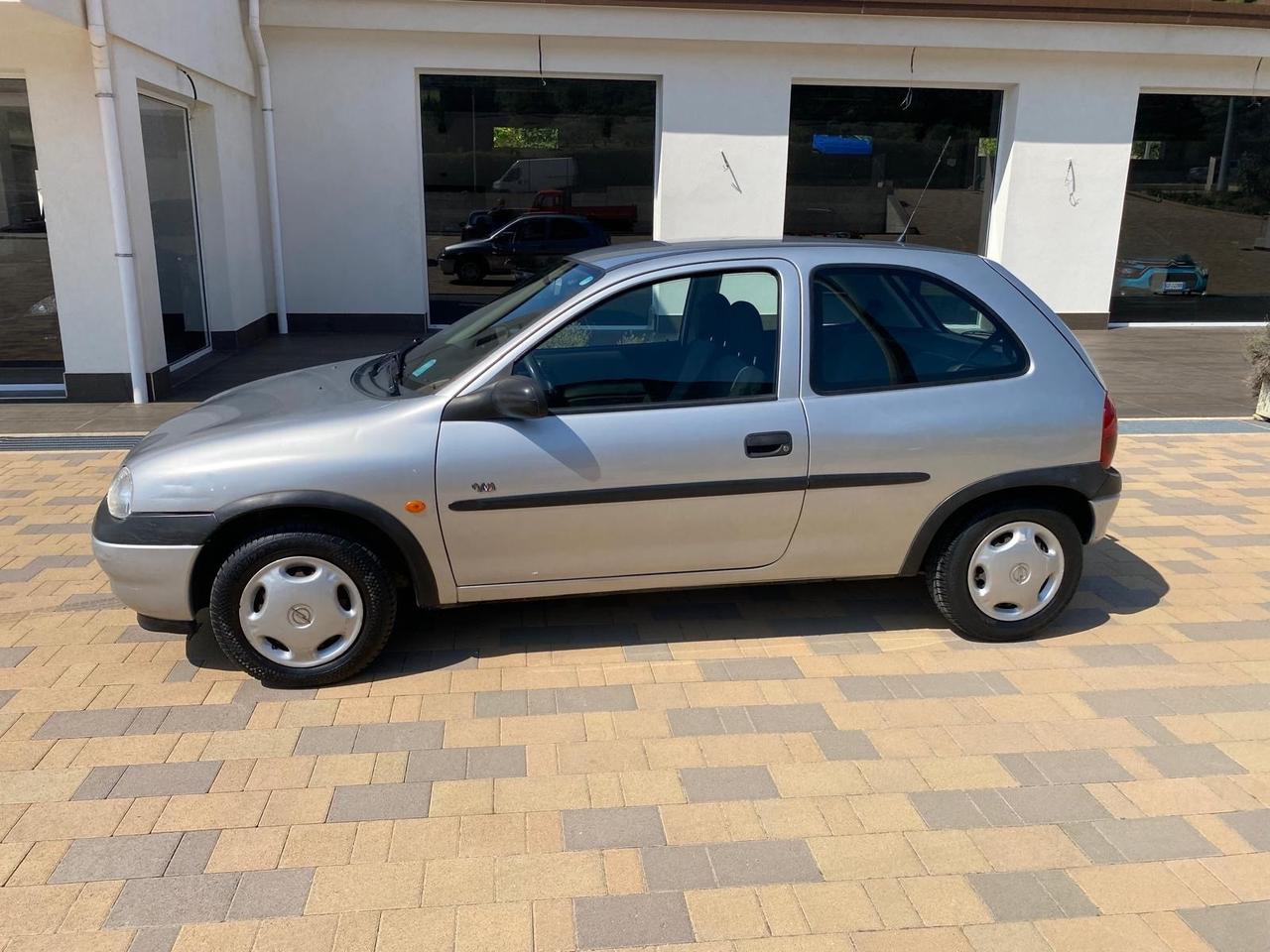 Opel Corsa 1.0i 12V cat 3 porte