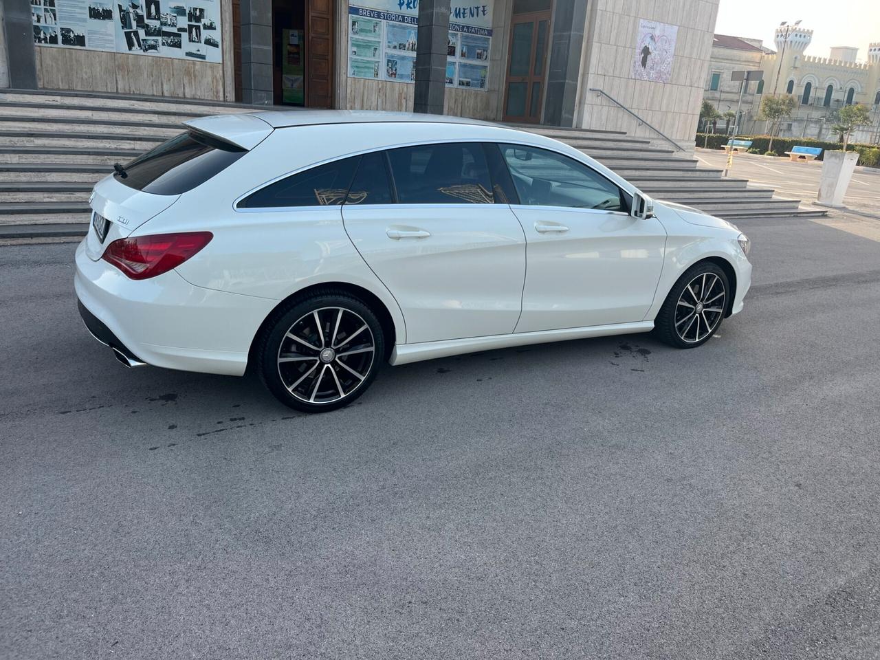 Mercedes-benz CLA 200 CDI Automatic Sport Km 100.00