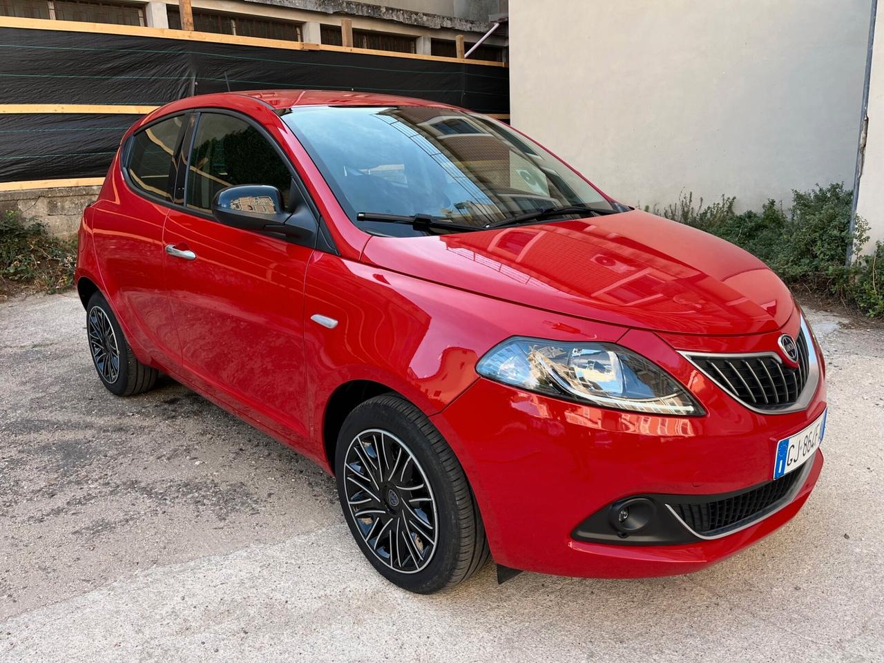 Lancia Ypsilon 1.0 FireFly 5 porte S&S Hybrid Ecochic Gold