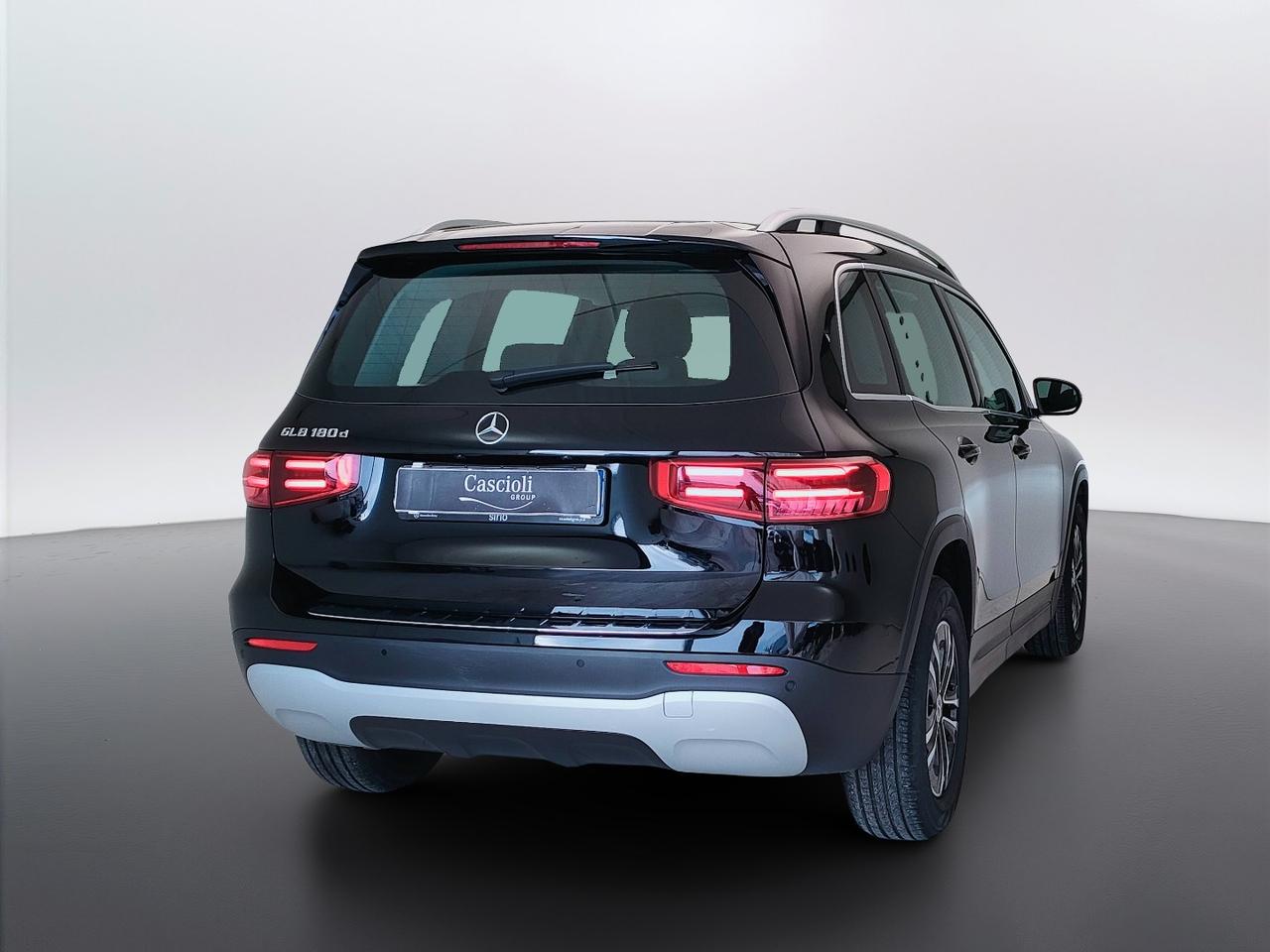 Mercedes-Benz GLB - X247 2023 - GLB 180 d Advanced auto