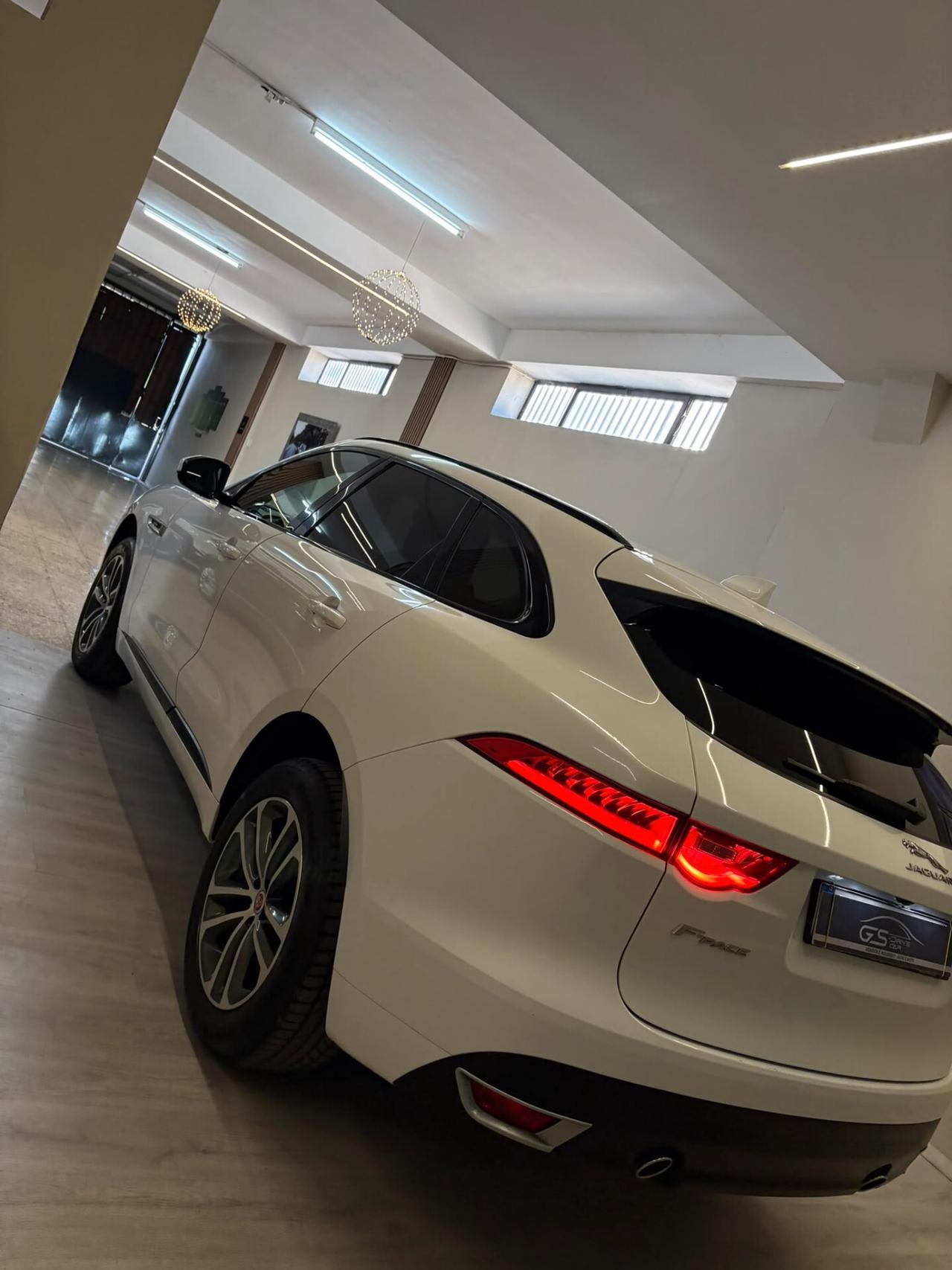 Jaguar F-Pace 2.000cc D 240 CV AWD aut. R-Sport