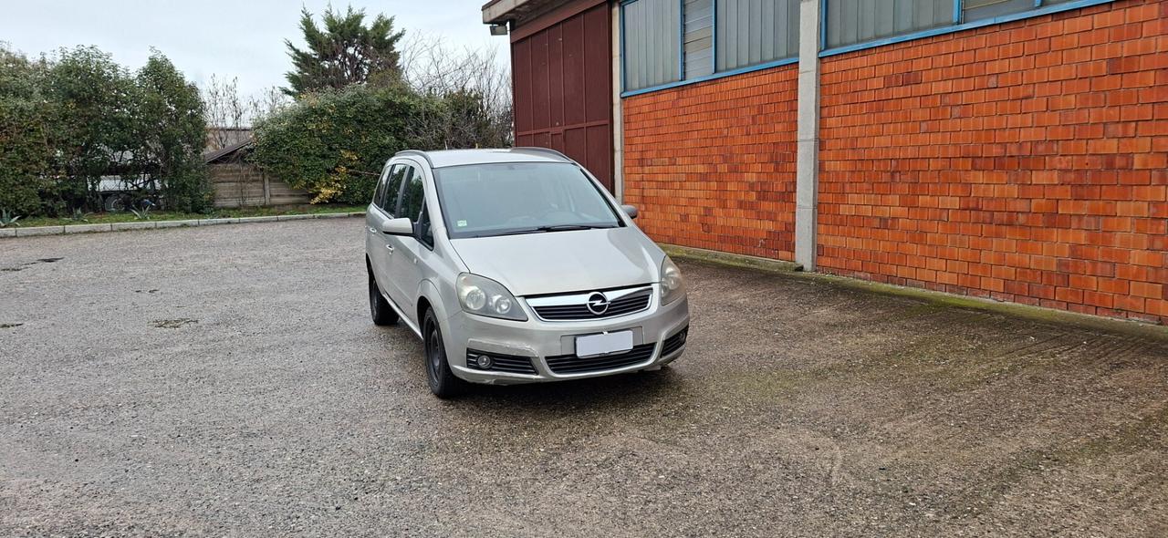 Opel Zafira 1.6 CON IMPIANTO A METANO 7 POSTI