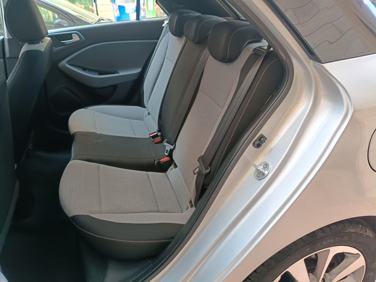 HYUNDAI I20 1.1 Diesel 75CV-NEOPATENTATI-Euro7790
