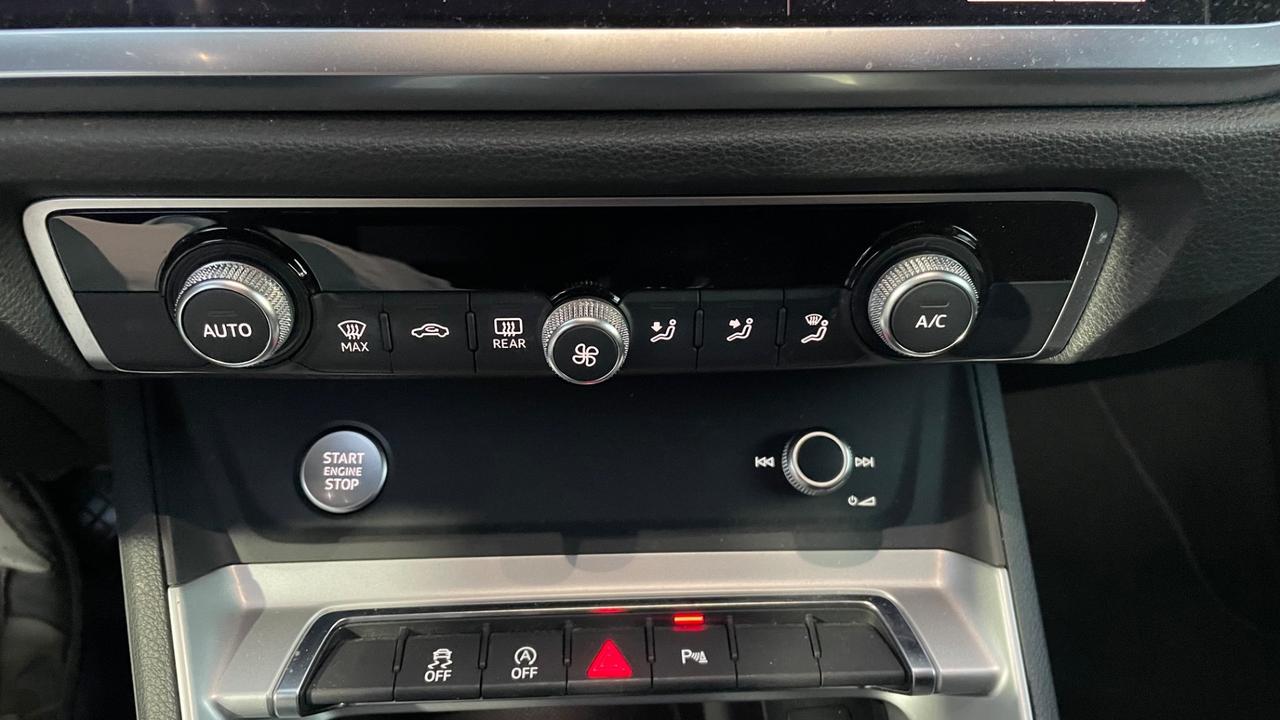 Audi Q3 35 TFSI Business Advanced