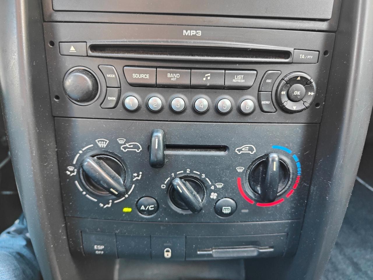 Peugeot 207 1.4 VTi 95CV 5p. X Line