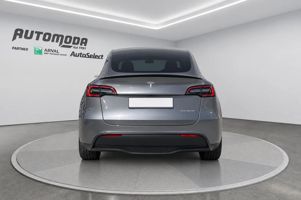 Tesla Model Y Performance Dual Motor 4WD
