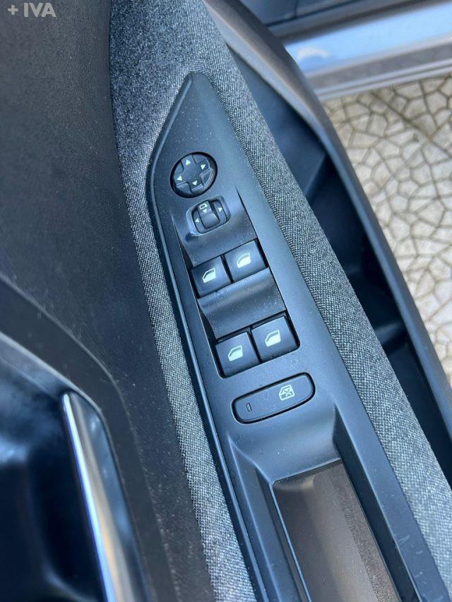 PEUGEOT 3008 BlueHDi 120 S&S EAT6