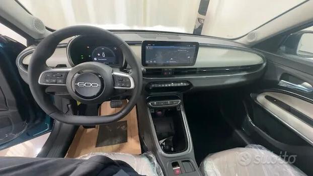 Fiat 600 Hybrid 100 CV DCT MHEV La Prima
