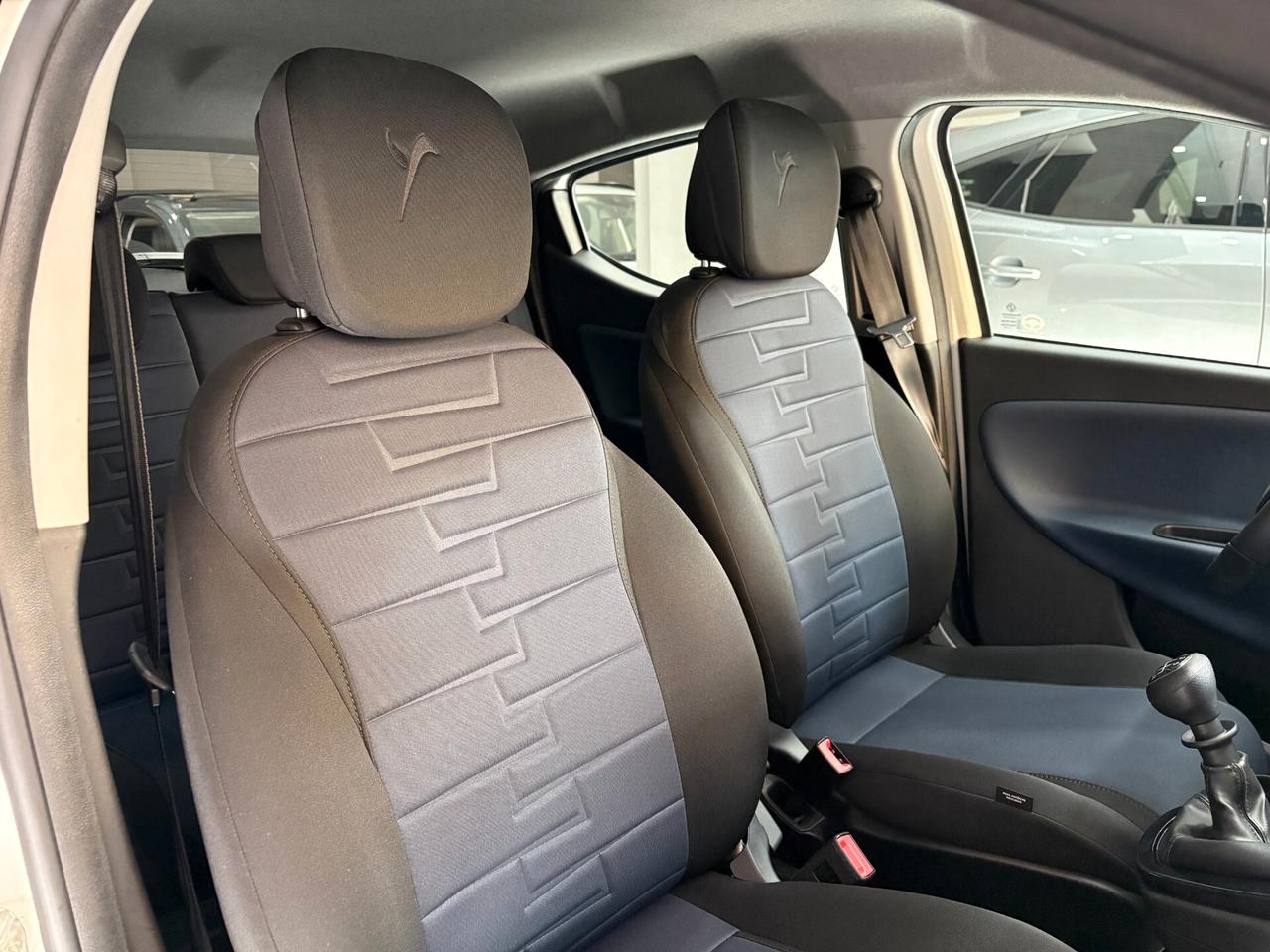 Lancia Ypsilon 1.0 GPL Hybrid 70cv Platino ITALIANA FULL