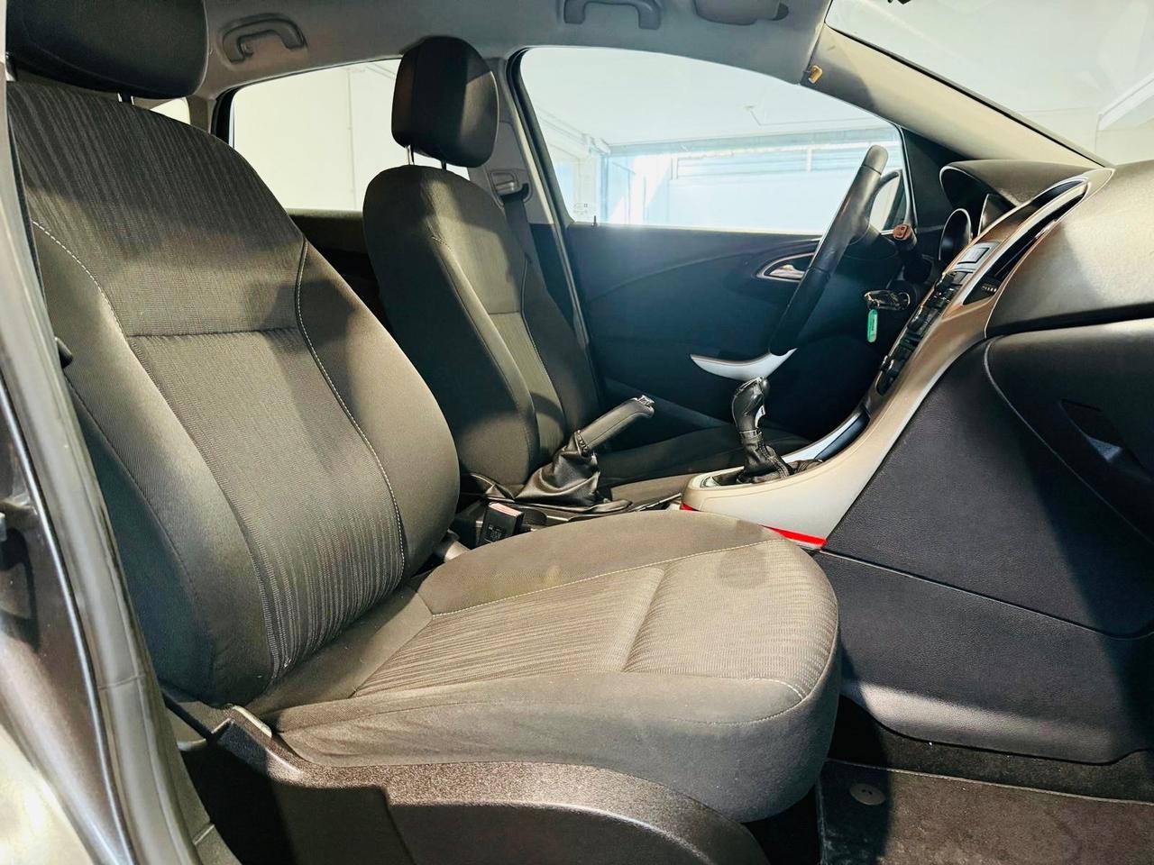 Opel ASTRA 1.7 110 CV* 5 porte Cosmo*NEOPATENTATI*