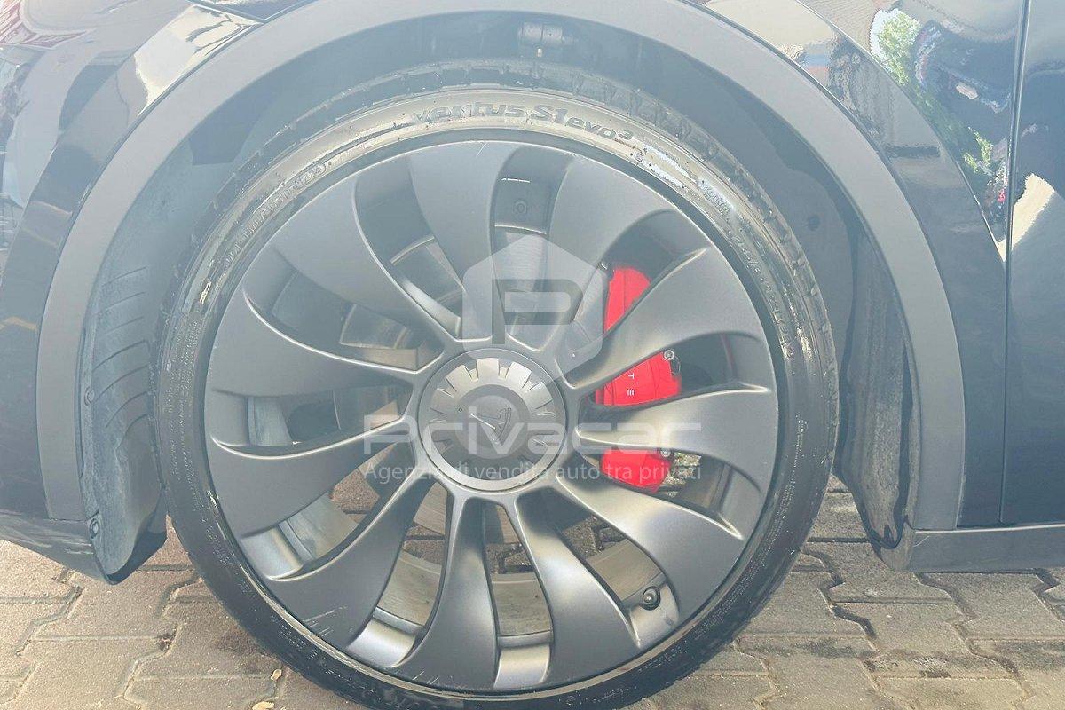 TESLA Model Y Performance AWD