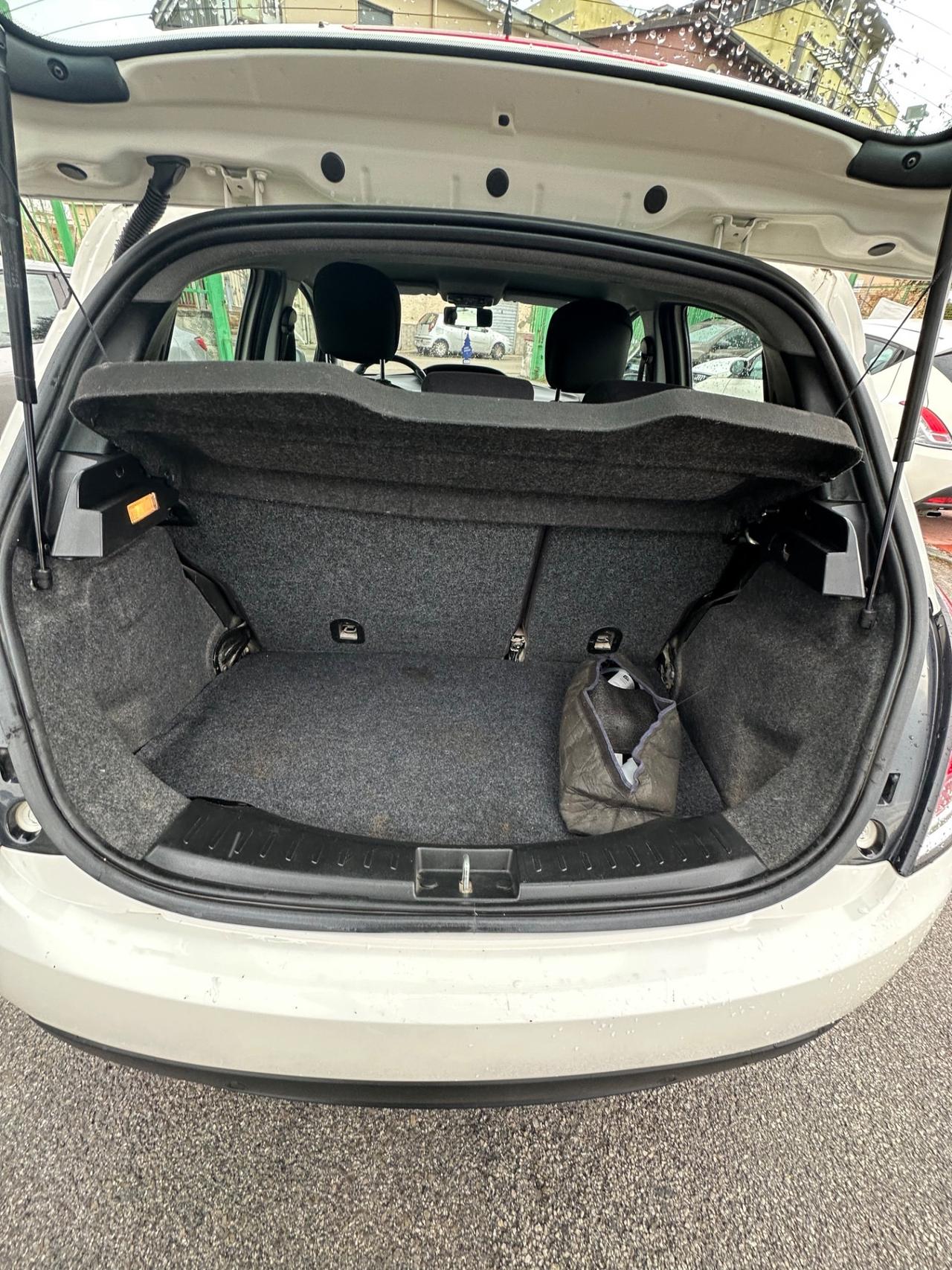 Lancia Ypsilon 1.2 69 CV 5 porte GPL Ecochic Platinum