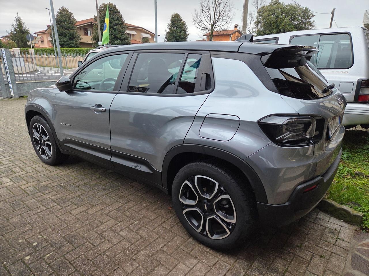 Jeep Avenger 1.2 Turbo 100 CV Summit