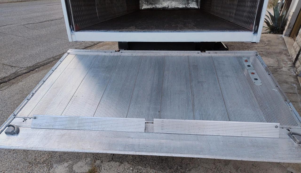 Iveco Daily 60C17 Passo 4750 con Pedana - 2016