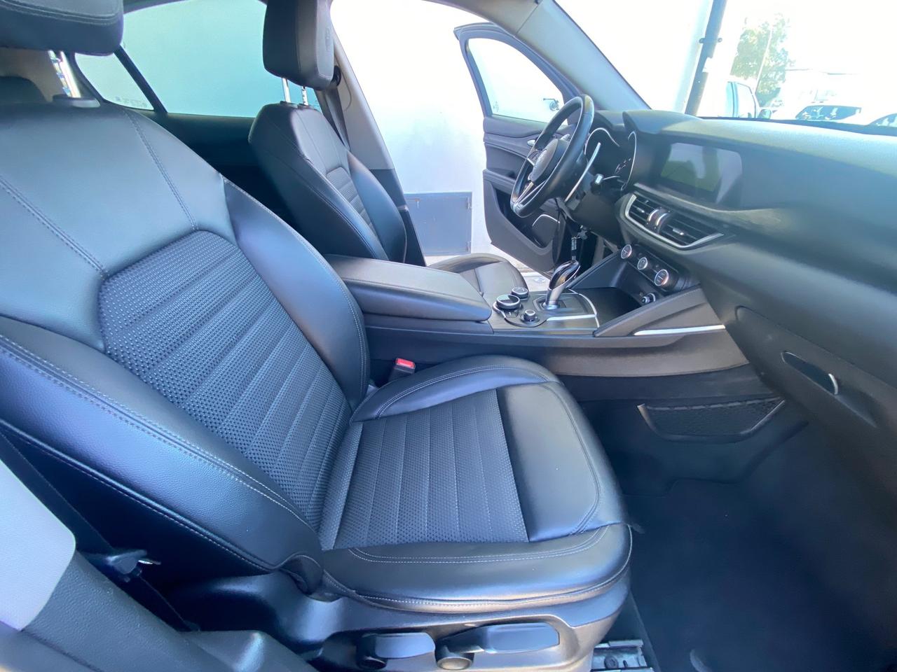 Alfa Romeo Stelvio 2.2 Turbodiesel 180 CV AT8 RWD Super